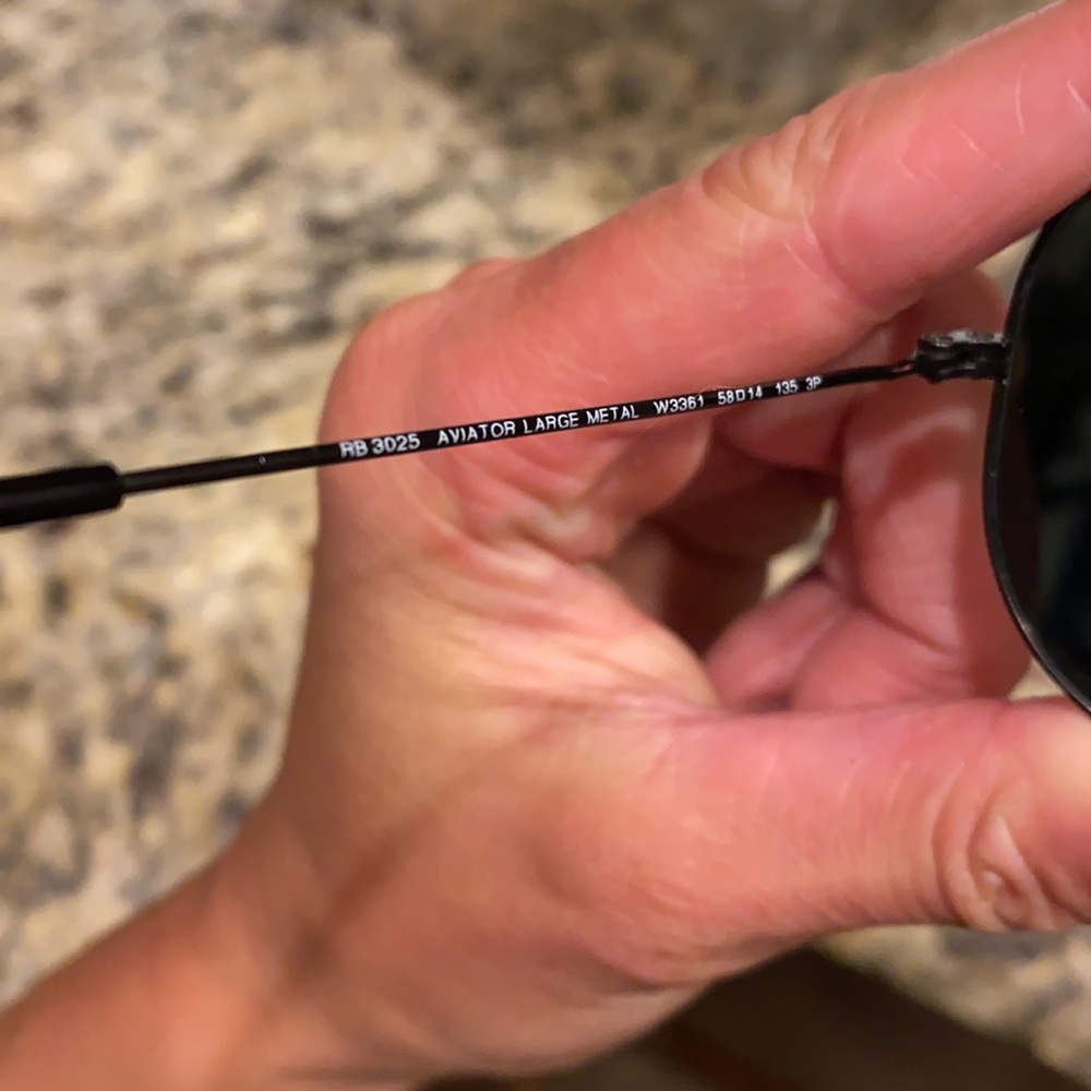 Rayban Black Aviators - image 6